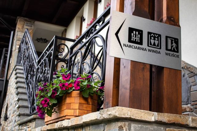 Winda to jedno z wielu udogodnień, z których korzystają goście Pensjonatu Żelazne Wrota. ✅
#tatry #bialkatatrzanska #góry #polska #podhale #hotel #pensjonat #zelaznewrota
#bukowinatatrzanska #nocleg #pensjonatwgorach #odpocznijwgórach #małopolskie
#małopolska #slow #odpoczynek #wędrowanie #turystyka #polska